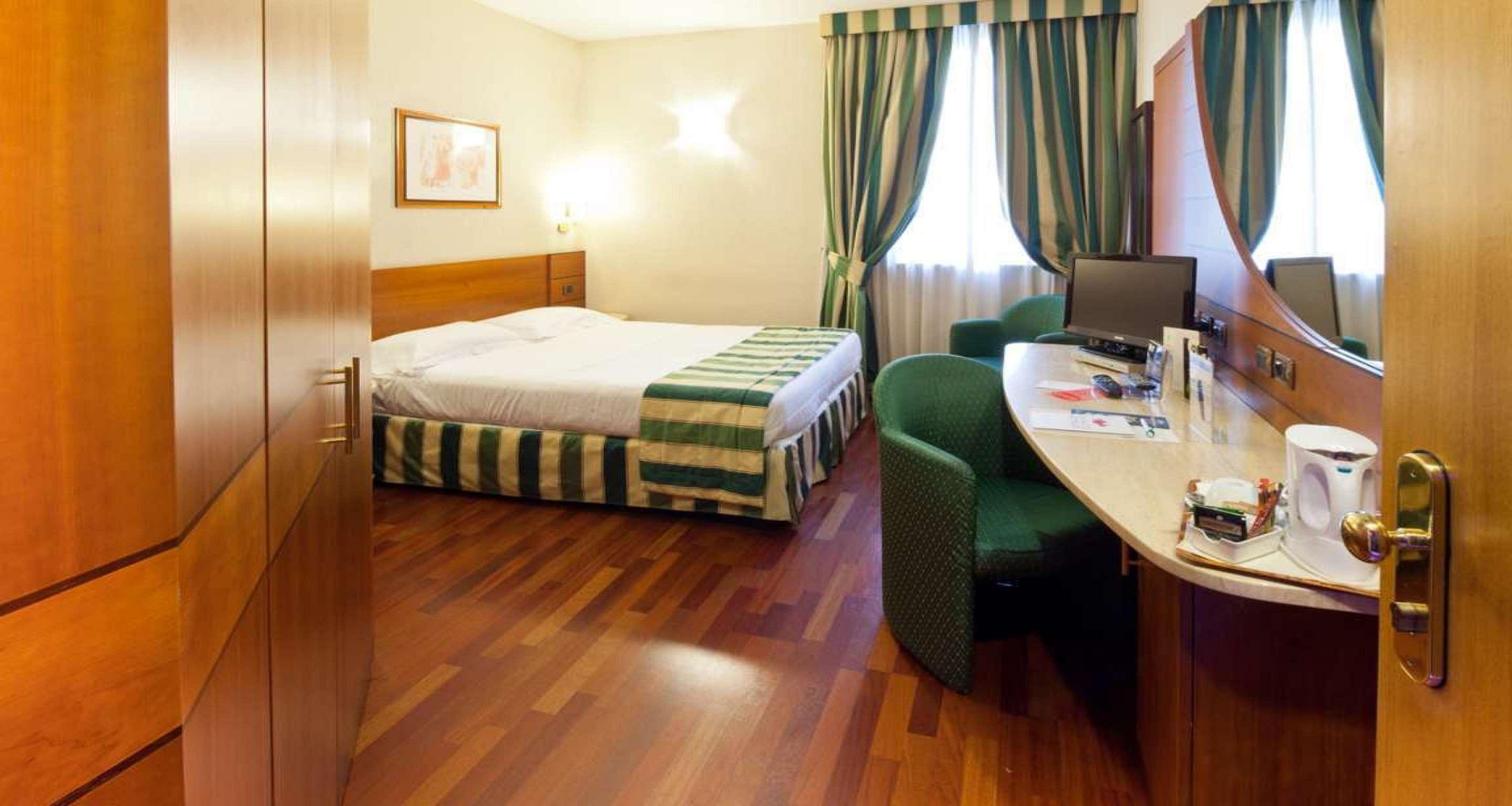 Hotel Mirage Sure Hotel Collection By Best Western Milano Exteriör bild
