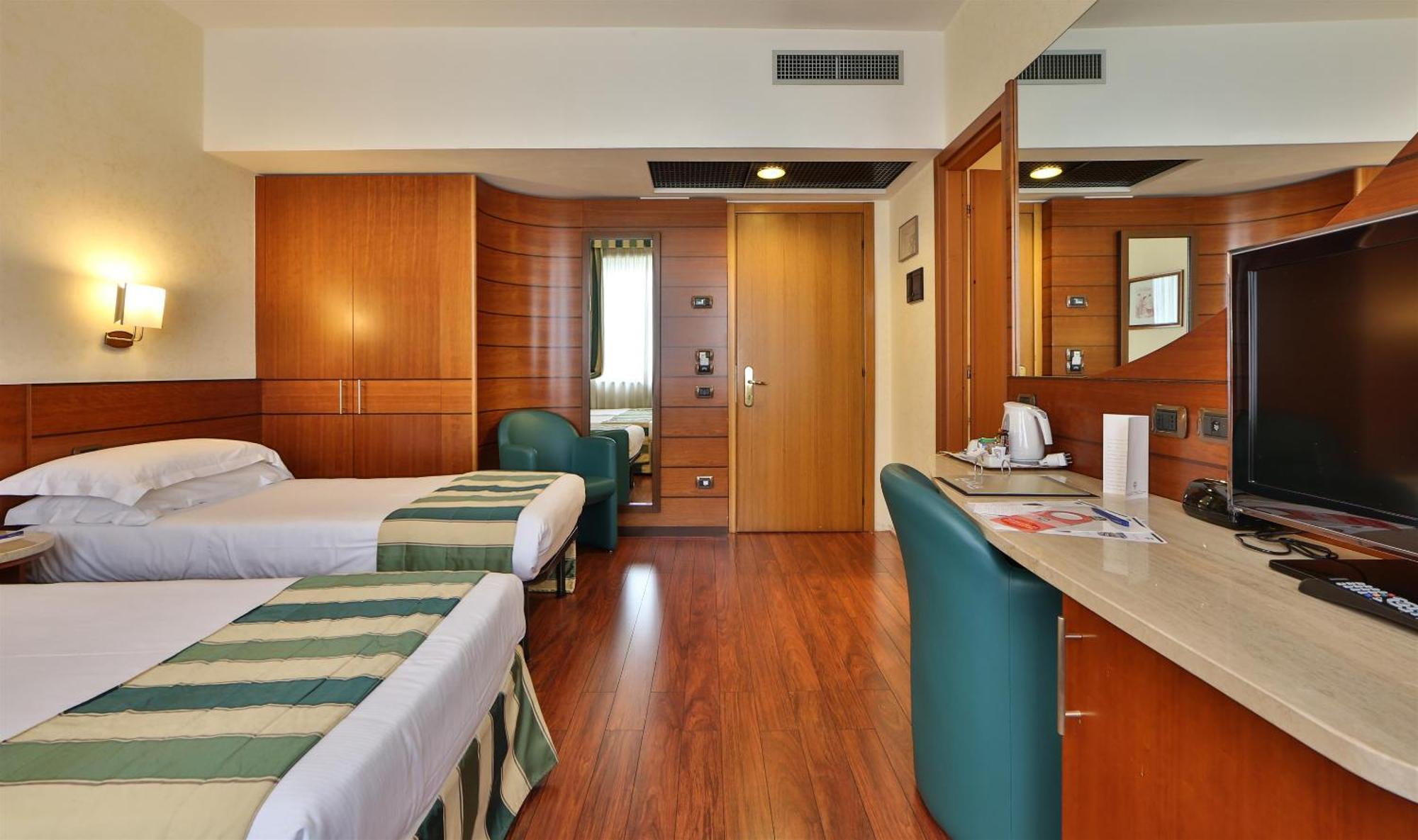 Hotel Mirage Sure Hotel Collection By Best Western Milano Exteriör bild